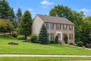 8315 Reagan Dr, Pittsburgh, PA 15237 - Photo 2