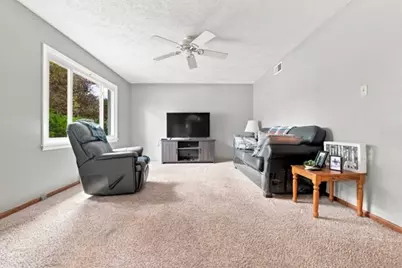 134 Greenwood Drive, Hermitage, PA 16148 - Photo 6