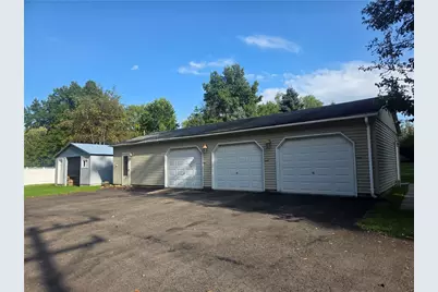 113 Danko Ln, Hempfield Township, PA 15601 - Photo 4