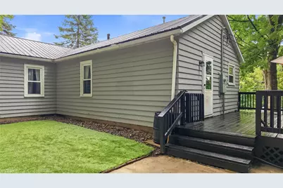 702 Liberty St, Jamestown, PA 16134 - Photo 6