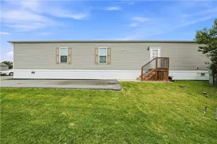 163 West Dr, Oakdale, PA 15071 - Photo 1