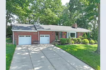 4636 Meadowgreen Dr, Pittsburgh, PA 15236 - Photo 2
