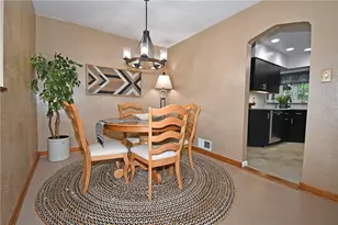 4636 Meadowgreen Dr, Pittsburgh, PA 15236 - Photo 8