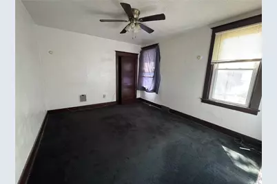 1735 Laketon Rd, Pittsburgh, PA 15221 - Photo 12
