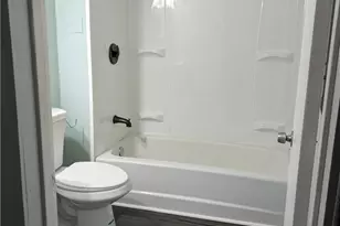 946 Beaver Rd, Ambridge, PA 15003 - Photo 4