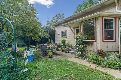 235 Country Club Dr, Ellwood City, PA 16117 - Photo 2