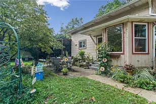 235 Country Club Dr, Ellwood City, PA 16117 - Photo 2