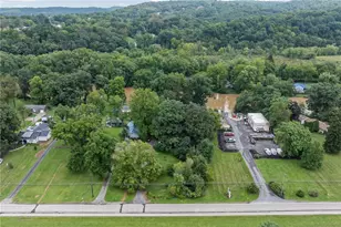 235 Country Club Dr, Ellwood City, PA 16117 - Photo 4