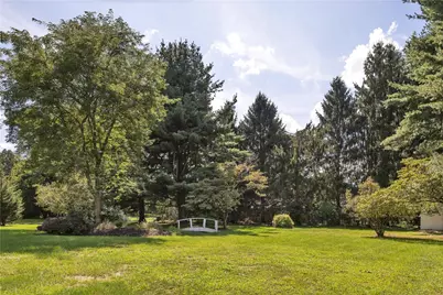 118 Mountain Laurel Dr, Penn Township, PA 16002 - Photo 8