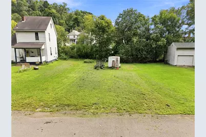 223 Lexington Ct, Carnegie, PA 15106 - Photo 2