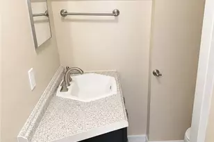 5915 Alder St, Pittsburgh, PA 15232 - Photo 10