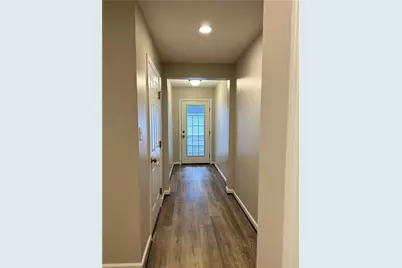 329 Parade St, Cranberry Township, PA 16066 - Photo 2