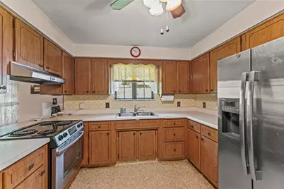 1210 1st St, Canonsburg, PA 15317 - Photo 12