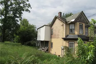 140 Walnut St, Uniontown, PA 15401 - Photo 2