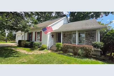 525 Davis Ave, Somerset Boro, PA 15501 - Photo 1