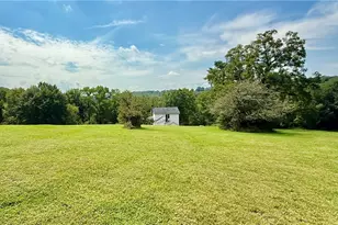 179 Love Rd, Oakland Township, PA 16025 - Photo 10