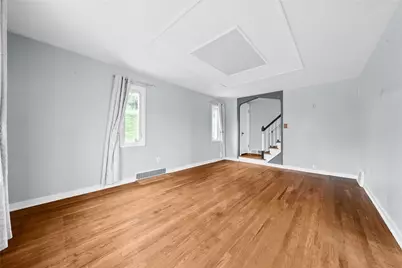 4330 Overhill St, Bethel Park, PA 15102 - Photo 4