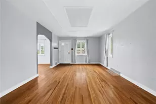 4330 Overhill St, Bethel Park, PA 15102 - Photo 6