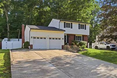 104 Valleyview Dr, Cranberry Township, PA 16066 - Photo 2