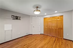 1107 Valleyview Dr, Cecil, PA 15055 - Photo 20