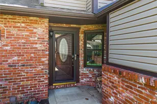 1107 Valleyview Dr, Cecil, PA 15055 - Photo 2