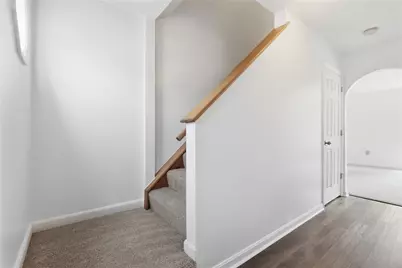 857 Sunset Cir, Cranberry Township, PA 16066 - Photo 4