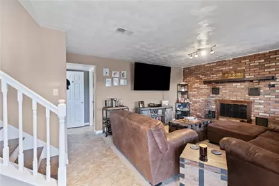 4913 Seneca, West Mifflin, PA 15122 - Photo 6