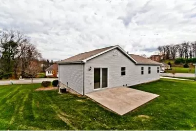 221 Cottonwood Ln, Marshall, PA 15090 - Photo 2