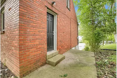 2840 McKelvey Rd, Pittsburgh, PA 15221 - Photo 6