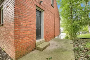 2840 McKelvey Rd, Pittsburgh, PA 15221 - Photo 6