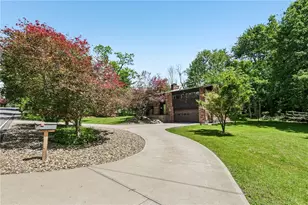 2772 Clearview Rd, Hampton, PA 15101 - Photo 1