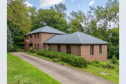 5 Fairview St, Leet Township, PA 15143 - Photo 1