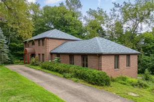 5 Fairview St, Leet Township, PA 15143 - Photo 1