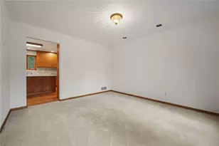 5 Fairview St, Leet Township, PA 15143 - Photo 12