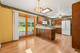 1104 Greenfield Rd, Lackawannock Township, PA 16148 - Photo 4