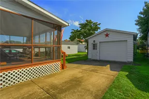 302 Foch St, Ellwood City, PA 16117 - Photo 40