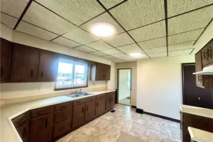 412 3rd St, Luzerne Township, PA 15413 - Photo 6