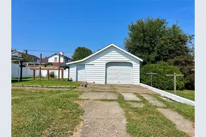 412 3rd St, Luzerne Township, PA 15413 - Photo 2