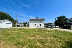 412 3rd St, Luzerne Township, PA 15413 - Photo 4