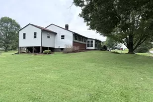315 Stoughton Rd, Slippery Rock, PA 16057 - Photo 6