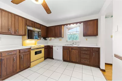502 Saint Thomas Drive, Hempfield Township, PA 15601 - Photo 12
