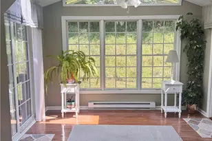 1033 Robinwood Dr, South Park, PA 15129 - Photo 18