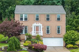 1033 Robinwood Dr, South Park, PA 15129 - Photo 2