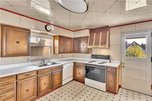 2219 Bensonia Ave, Beechview, PA 15216 - Photo 10