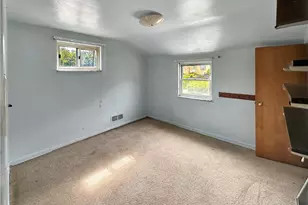 1206 Irene Ln, Pittsburgh, PA 15236 - Photo 12