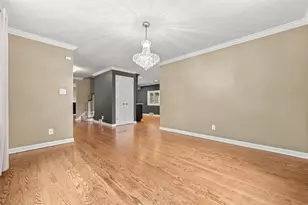 809 White Oak Cir, Pittsburgh, PA 15228 - Photo 6