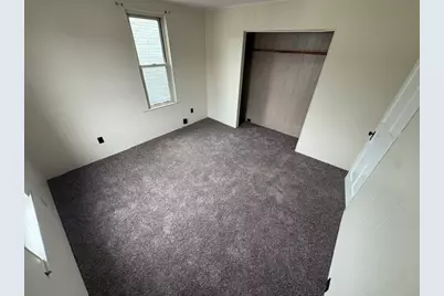 526 Longfellow St, Vandergrift, PA 15690 - Photo 8
