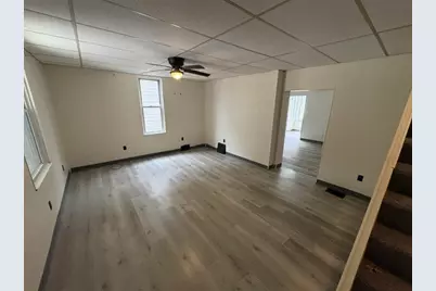 526 Longfellow St, Vandergrift, PA 15690 - Photo 16