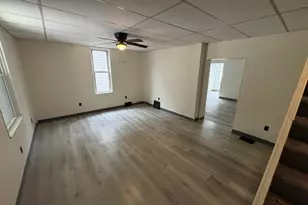 526 Longfellow St, Vandergrift, PA 15690 - Photo 16