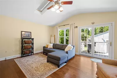 327 Nicholas Pl, Edgeworth, PA 15143 - Photo 8